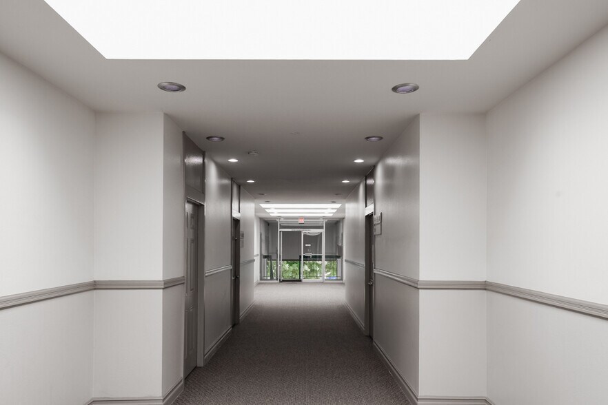 More Photos Of 1800 E Garry Ave, Santa Ana Office For Sale
