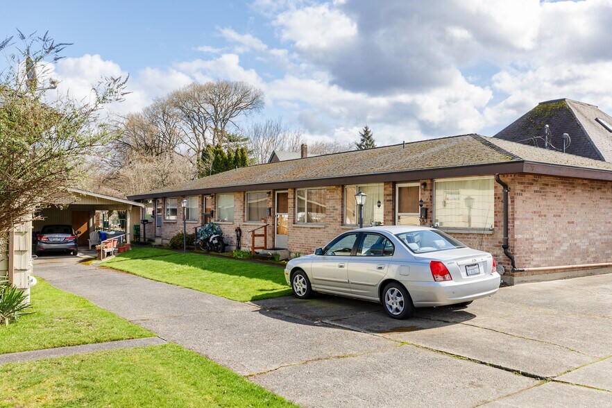 More Photos Of 74-78 Williams Ave S, Renton Apartments For Sale