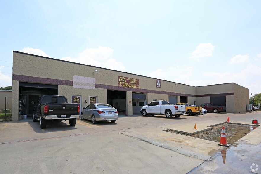 More Photos Of 1105 Colorado Ln, Arlington Distribution For Lease