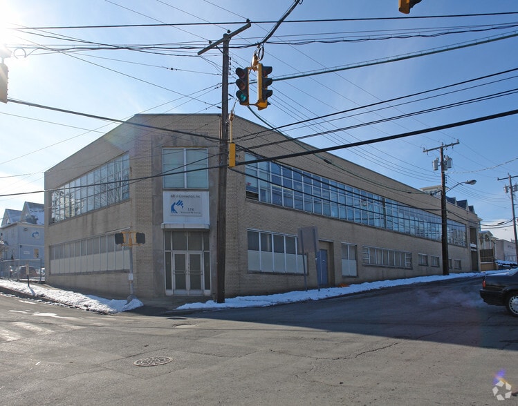 More Photos Of 174 Richmond Hill Ave, Stamford Office For Lease