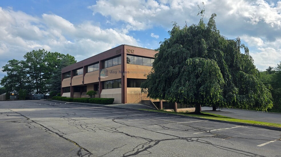 More Photos Of 1017 Turnpike St, Canton Office For Sale