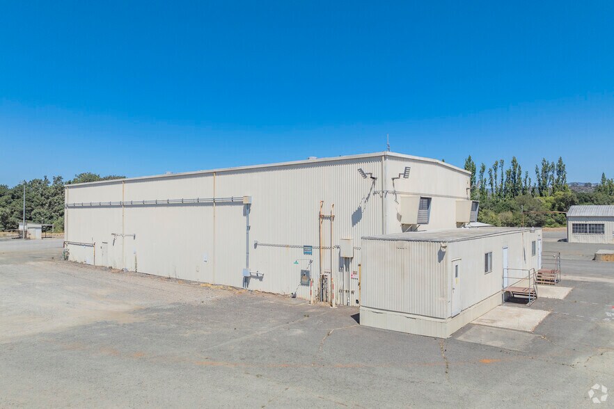 More Photos Of 2301 Napa Vallejo Hwy, Napa Manufacturing For Lease