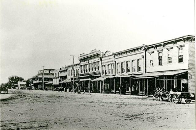 More Photos Of 712 S Austin Ave, Georgetown Storefront Retail Office For Sale