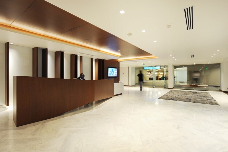 More Photos Of 121 8th St S, Minneapolis Office For Lease