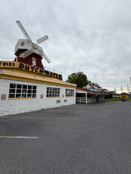 More Photos Of 2857-2867 Lincoln Hwy, Ronks Storefront Retail Residential For Sale