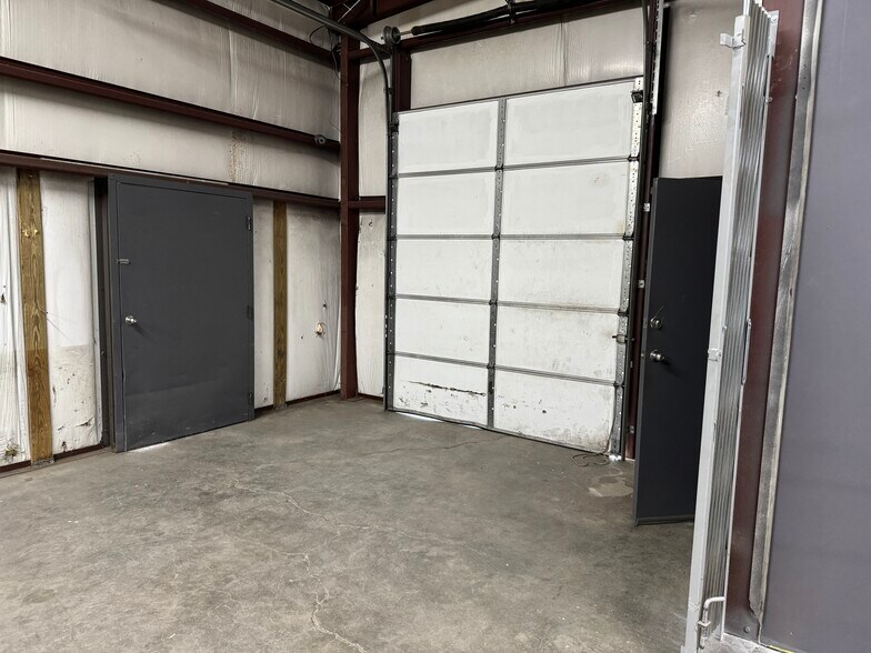 More Photos Of 2029 Brookside Ln, Kingsport Industrial For Sale