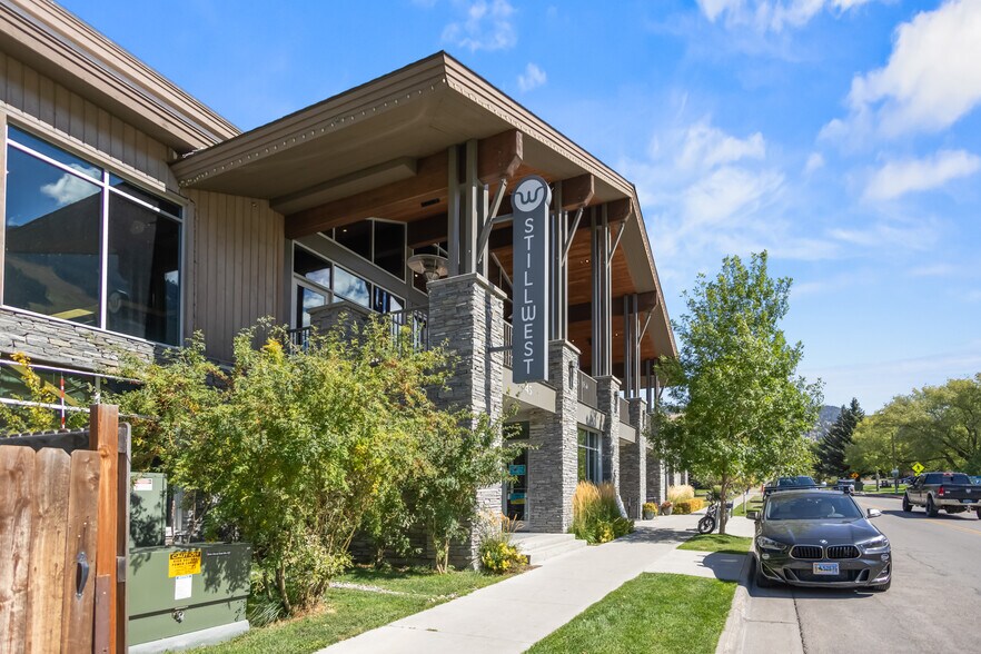 More Photos Of 45 E Snow King Ave, Jackson Bar For Sale