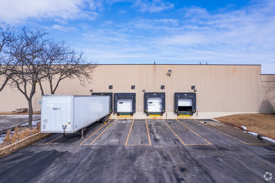 More Photos Of 16600 W Glendale Dr, New Berlin Manufacturing For Sale