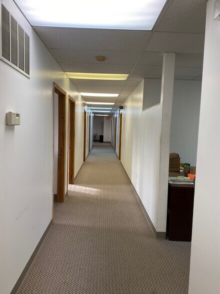 More Photos Of 59 Avenue at the Commons, Shrewsbury Medical For Lease