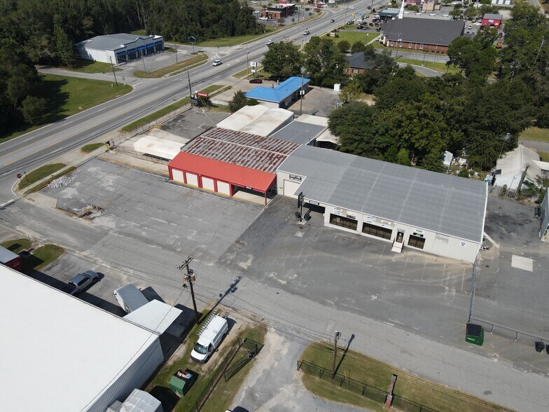 More Photos Of 433 S Main St, Swainsboro Showroom For Sale