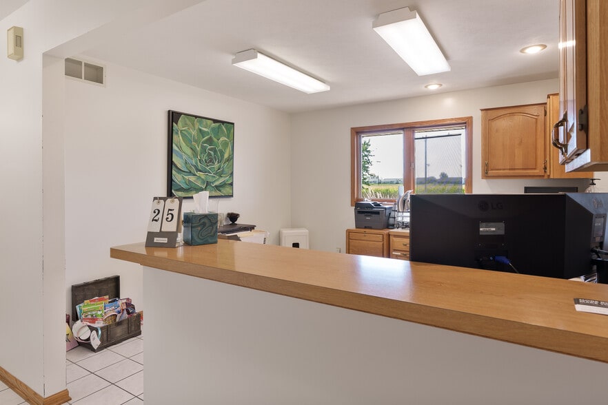 More Photos Of 7550 Rote Rd, Rockford Medical For Sale