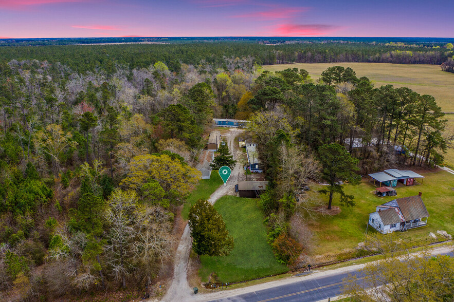 Primary Photo Of 107 Cedar Ln, Pink Hill Manufactured Housing Mobile Home Park For Sale