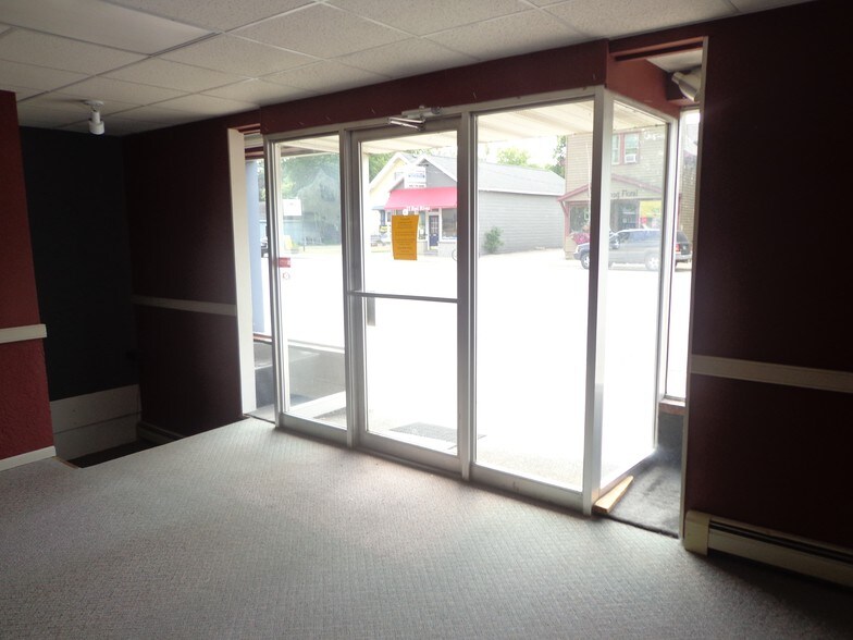 More Photos Of 25 Red River Ave N, Cold Spring Coworking Space