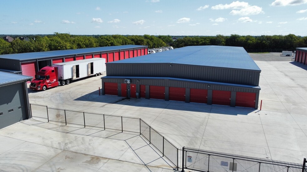 More Photos Of 7433 Fort Worth Dr, Argyle Self Storage For Lease