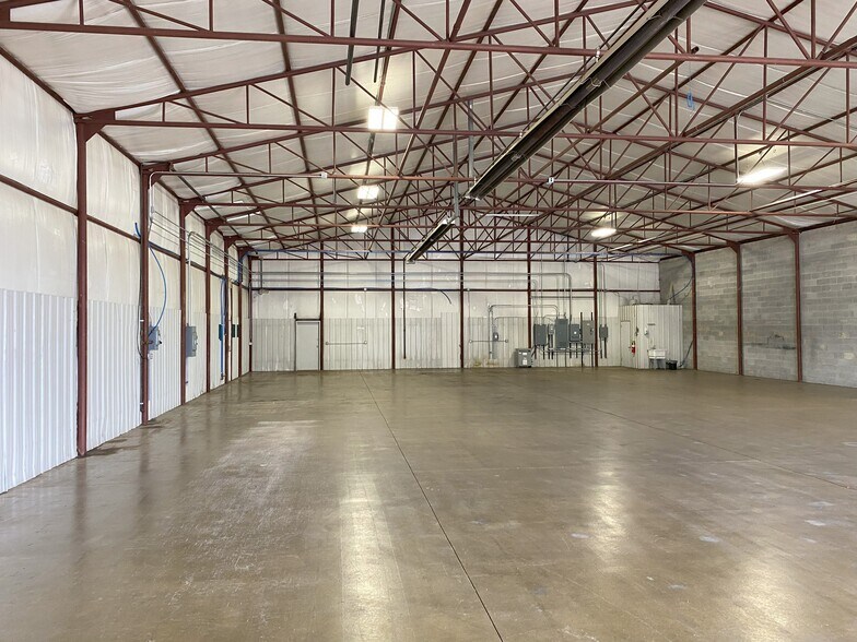 More Photos Of 503-513 Parkway St, West Unity Manufacturing For Lease