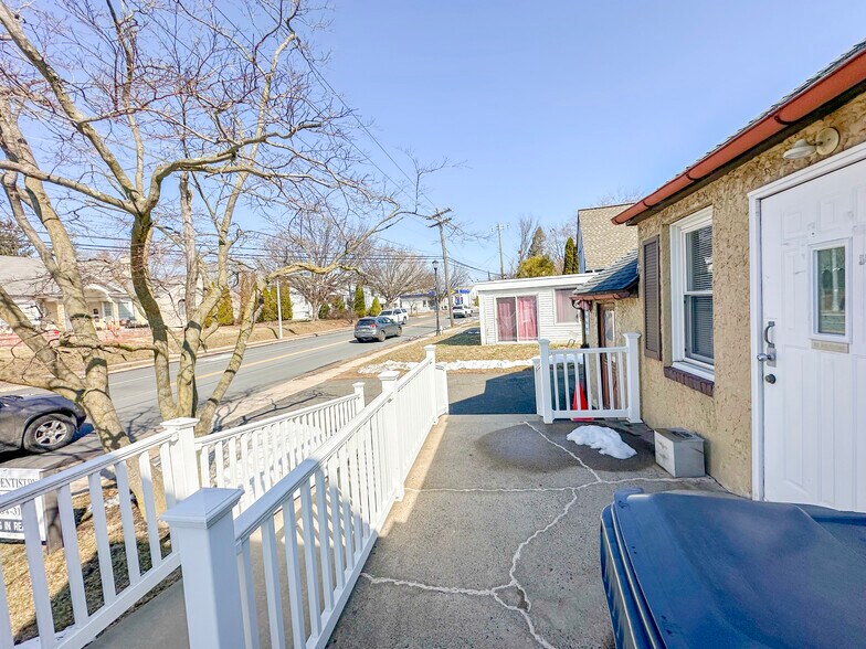 More Photos Of 1201 Easton Rd, Roslyn Medical For Lease