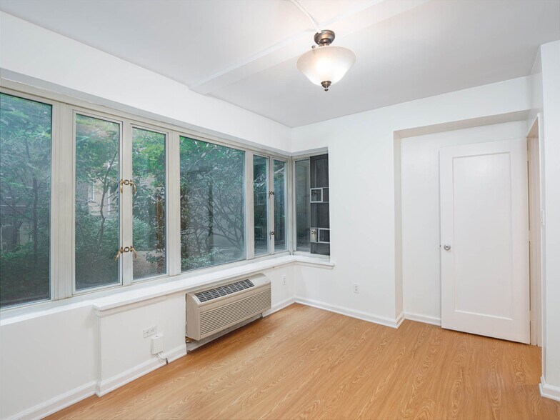 More Photos Of 35 E 35th St, New York Apartments For Lease