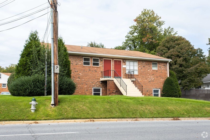 More Photos Of 13-15 E Deer Park Dr, Gaithersburg Office For Lease