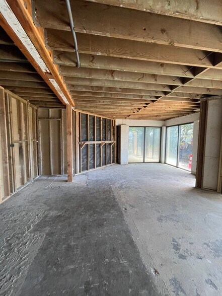 More Photos Of 1941 Poipu Rd, Koloa General Retail For Sale