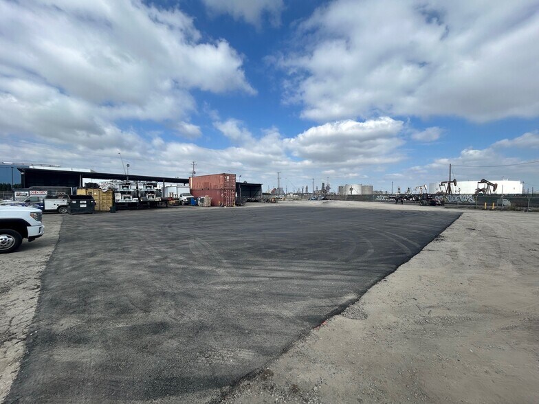 More Photos Of 1420 Alameda St, Wilmington Land For Lease