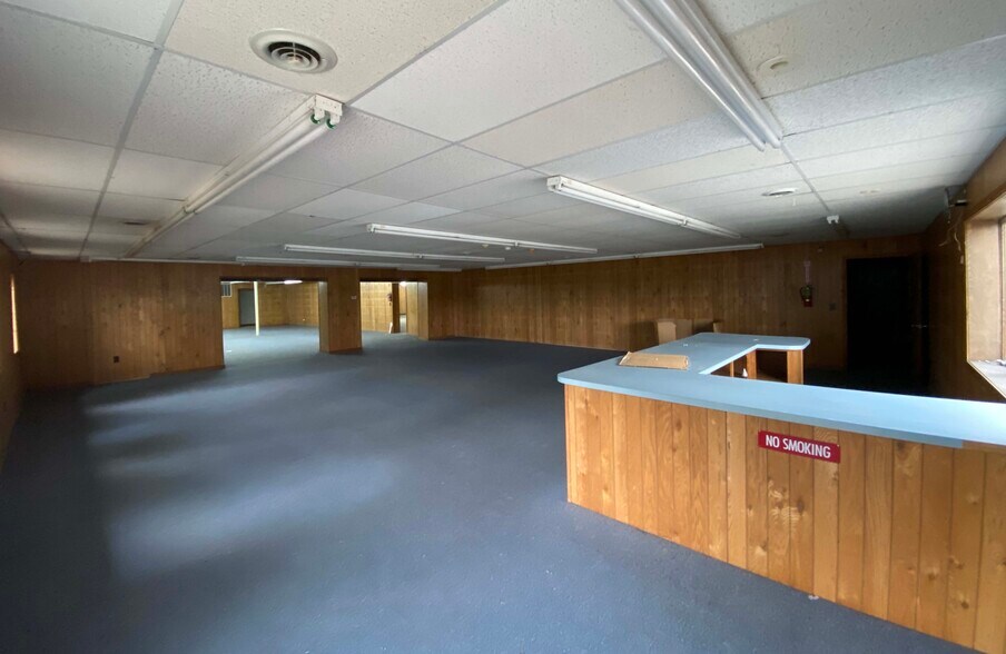 More Photos Of 216 W Chicago St, Jonesville Office For Sale