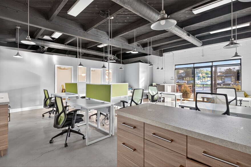 More Photos Of 401 Torrance Blvd, Redondo Beach Unknown For Lease