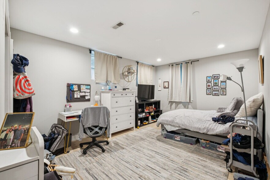 More Photos Of 1516 Green St, Philadelphia Apartments For Sale