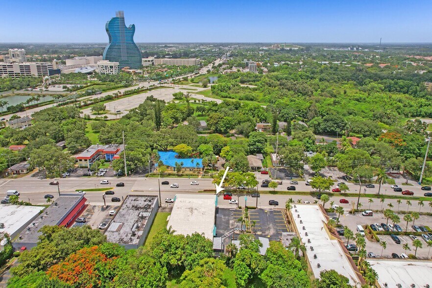 More Photos Of 5870 Stirling Rd, Hollywood Auto Repair For Lease