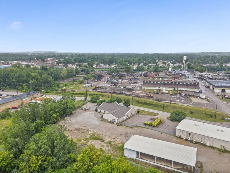 More Photos Of 37401 Stevens Blvd, Willoughby Flex For Lease