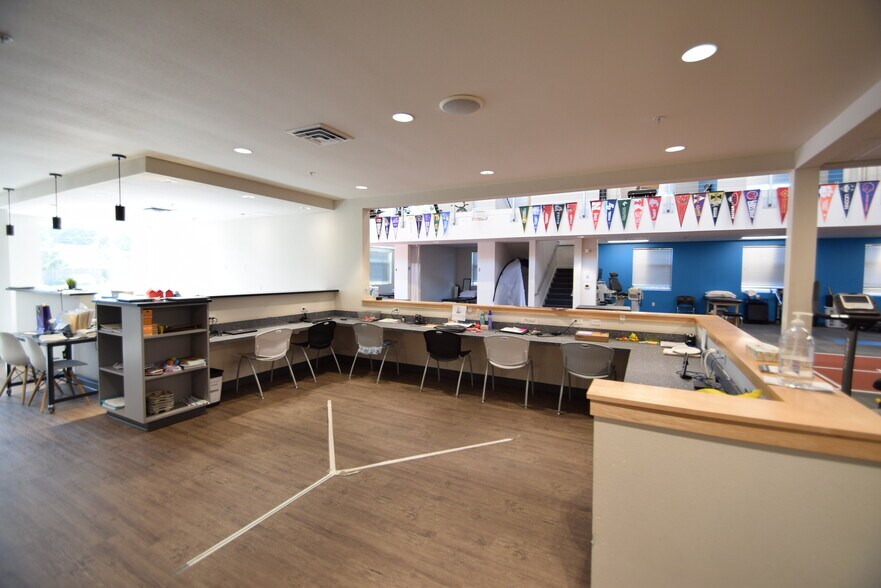 More Photos Of 1025 2nd St NW, Salem Medical For Sale