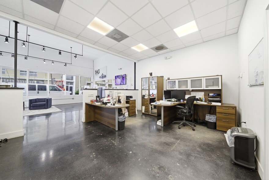 More Photos Of 441 NW 1st Ave, Fort Lauderdale Warehouse For Lease