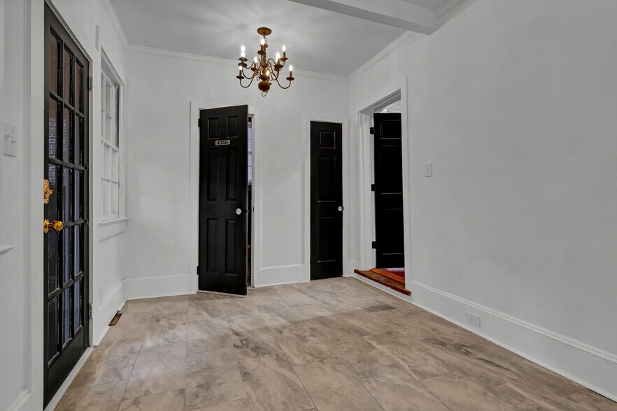 More Photos Of 12 N 5th Ave, Wilmington Office Residential For Sale