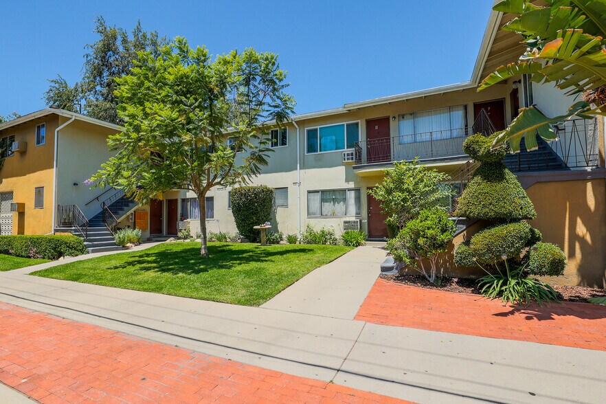 Primary Photo Of 8000 Owensmouth Ave, Canoga Park Apartments For Sale