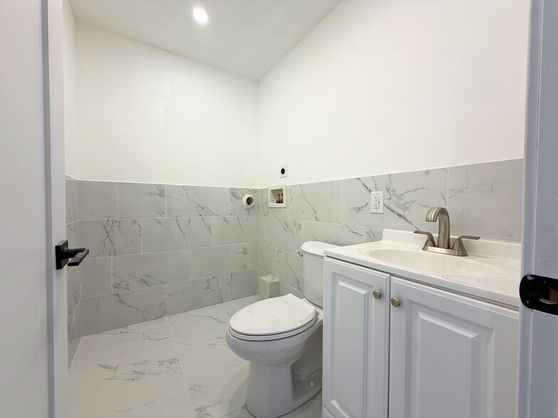 More Photos Of 189 Saint Marys Ave, Staten Island Apartments For Sale