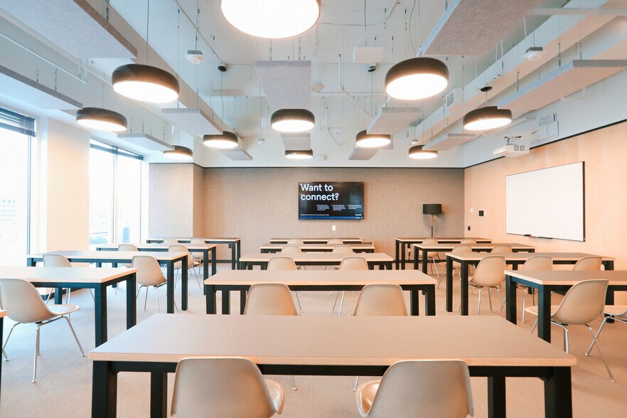 More Photos Of 3280 Peachtree Rd NE, Atlanta Coworking Space