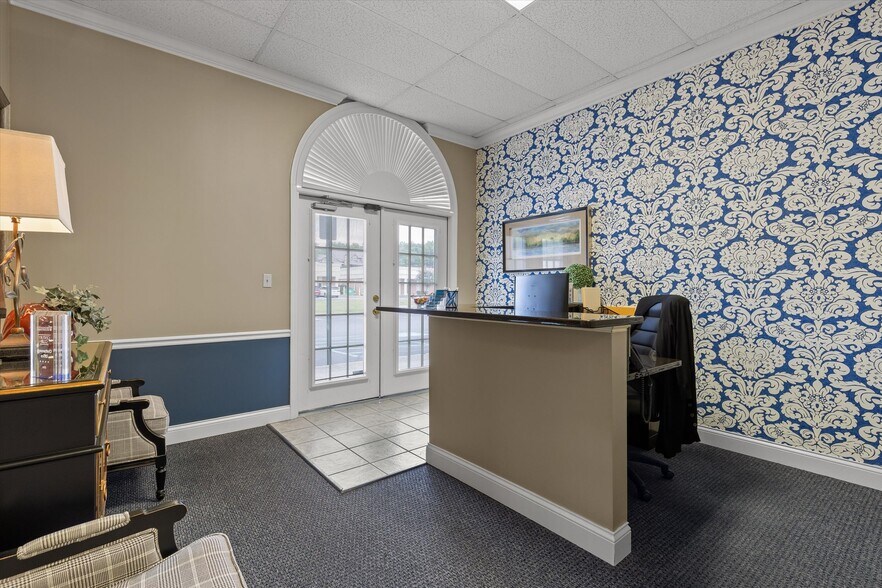 More Photos Of 6166 Shallowford Rd, Chattanooga Medical For Sale