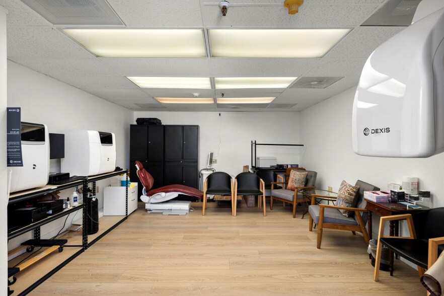 More Photos Of 1001 B Ave, Coronado Medical For Lease