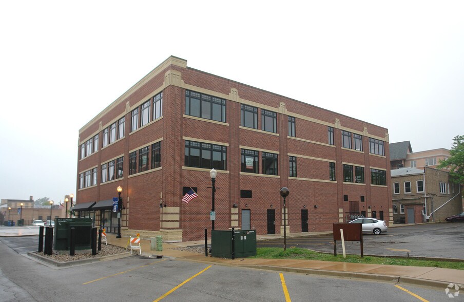 More Photos Of 5143-5151 Mochel Dr, Downers Grove Office For Sale