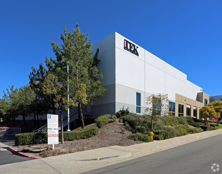 More Photos Of 25501 Arctic Ocean Dr, Lake Forest Warehouse For Lease