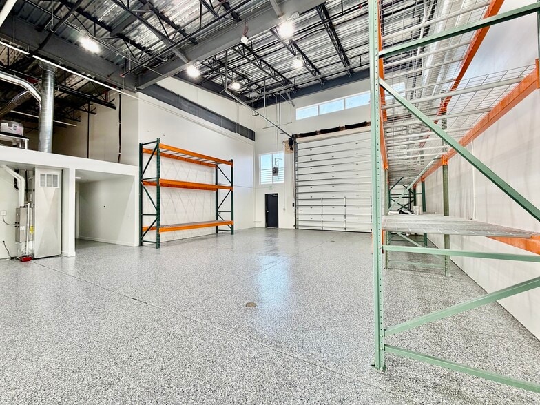 More Photos Of 18133 Lincoln Meadows Pky, Parker Self Storage For Sale