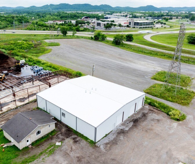 More Photos Of 6401 Centennial Blvd, Nashville Warehouse For Lease