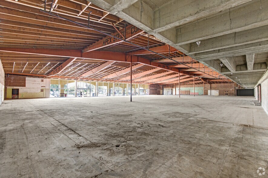 More Photos Of 422 S Azusa Ave, Azusa Unknown For Lease