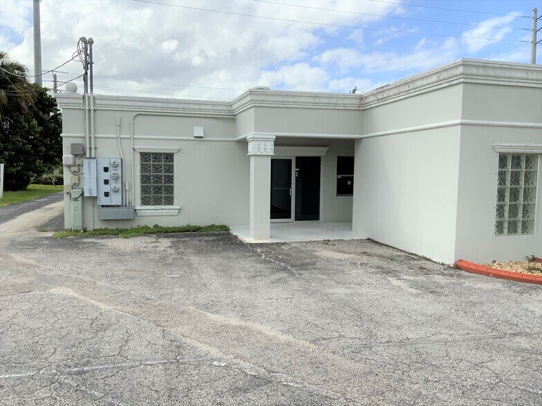 More Photos Of 7664 S US Highway 1, Port Saint Lucie Medical For Lease