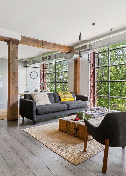 More Photos Of 32 Britain St, Toronto Office For Sale