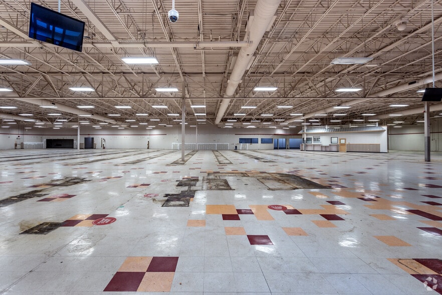 More Photos Of 2910-2918 Mount Holly Huntersville Rd, Charlotte Unknown For Lease
