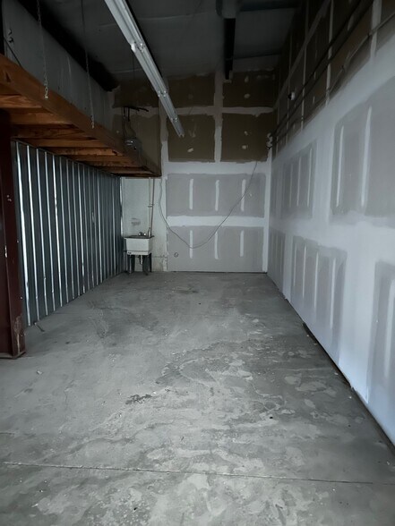 More Photos Of 326 Stonewall Jackson blvd, Orangeburg General Retail For Lease