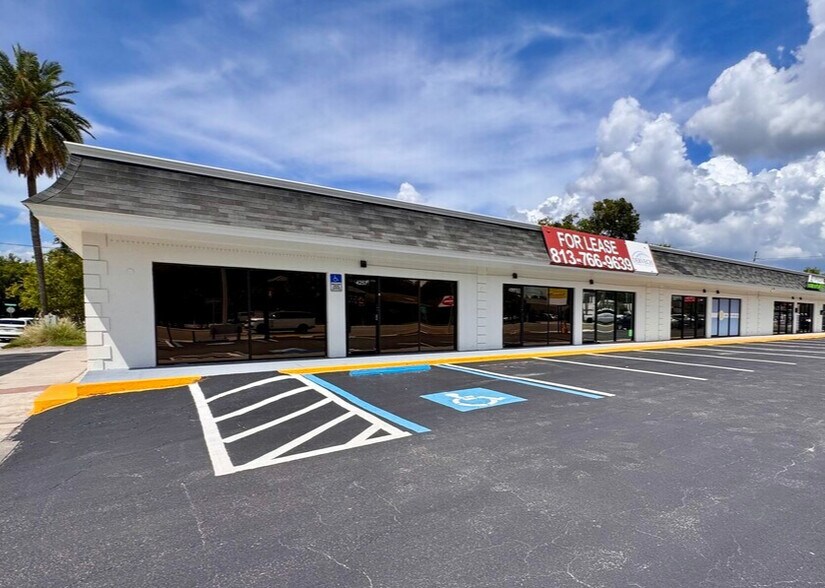 Primary Photo Of 4257 W Kennedy Blvd, Tampa Storefront Retail Office For Lease