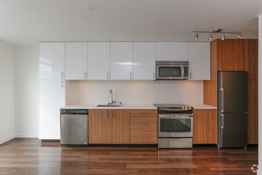 More Photos Of 900 NE 65th St, Seattle Apartments For Lease