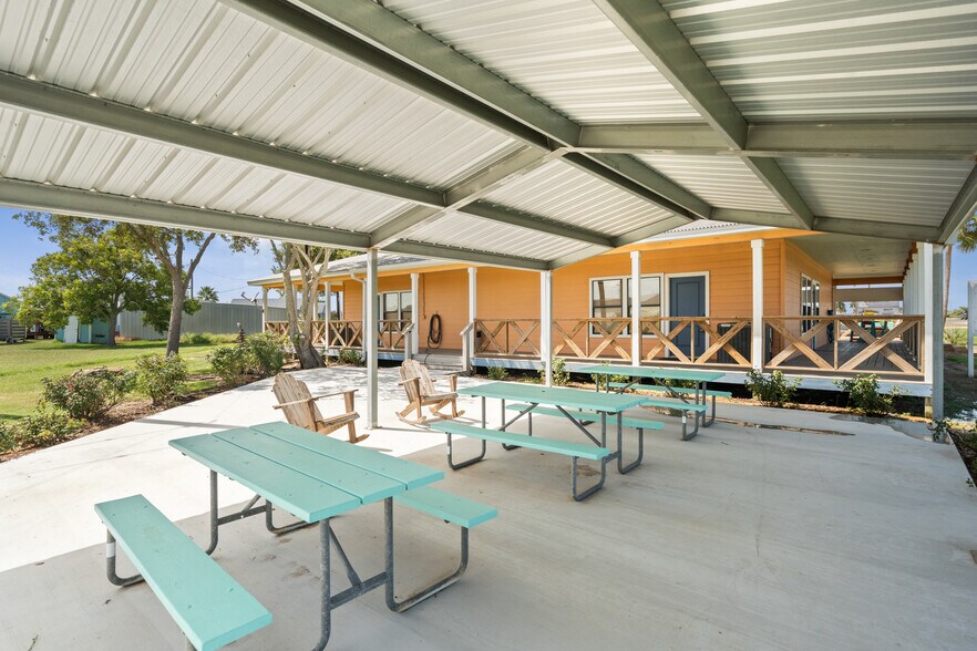 More Photos Of 22996 Highway 60, Matagorda Hotel For Sale
