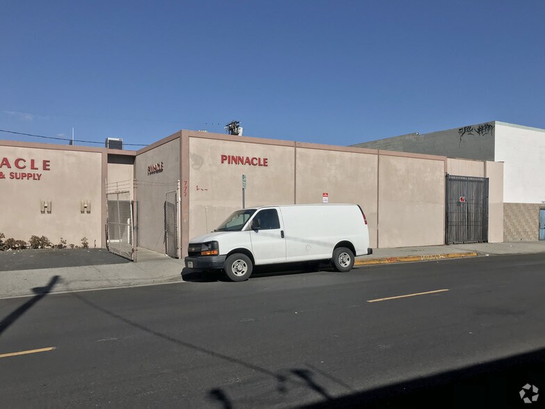 More Photos Of 777 Stanford Ave, Los Angeles Warehouse For Lease